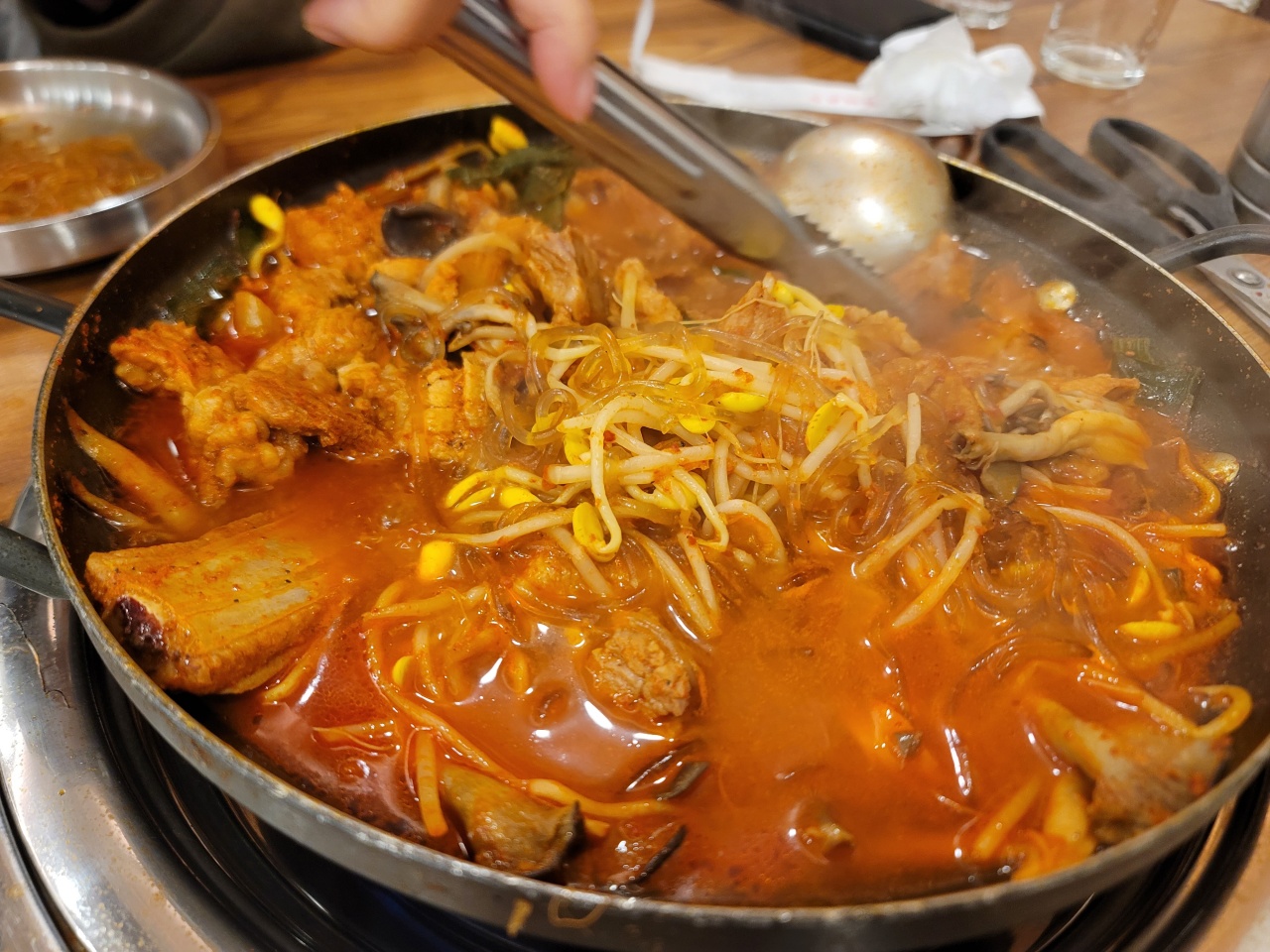 자매갈비전골 매장 방문 후 남겨주신 고객 리뷰 사진입니다.