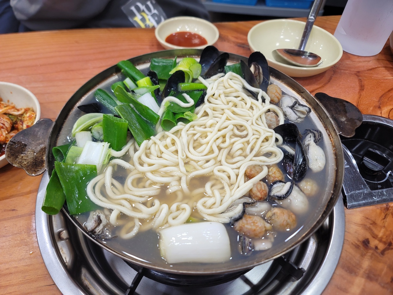강경해물칼국수 매장 방문 후 남겨주신 고객 리뷰 사진입니다.