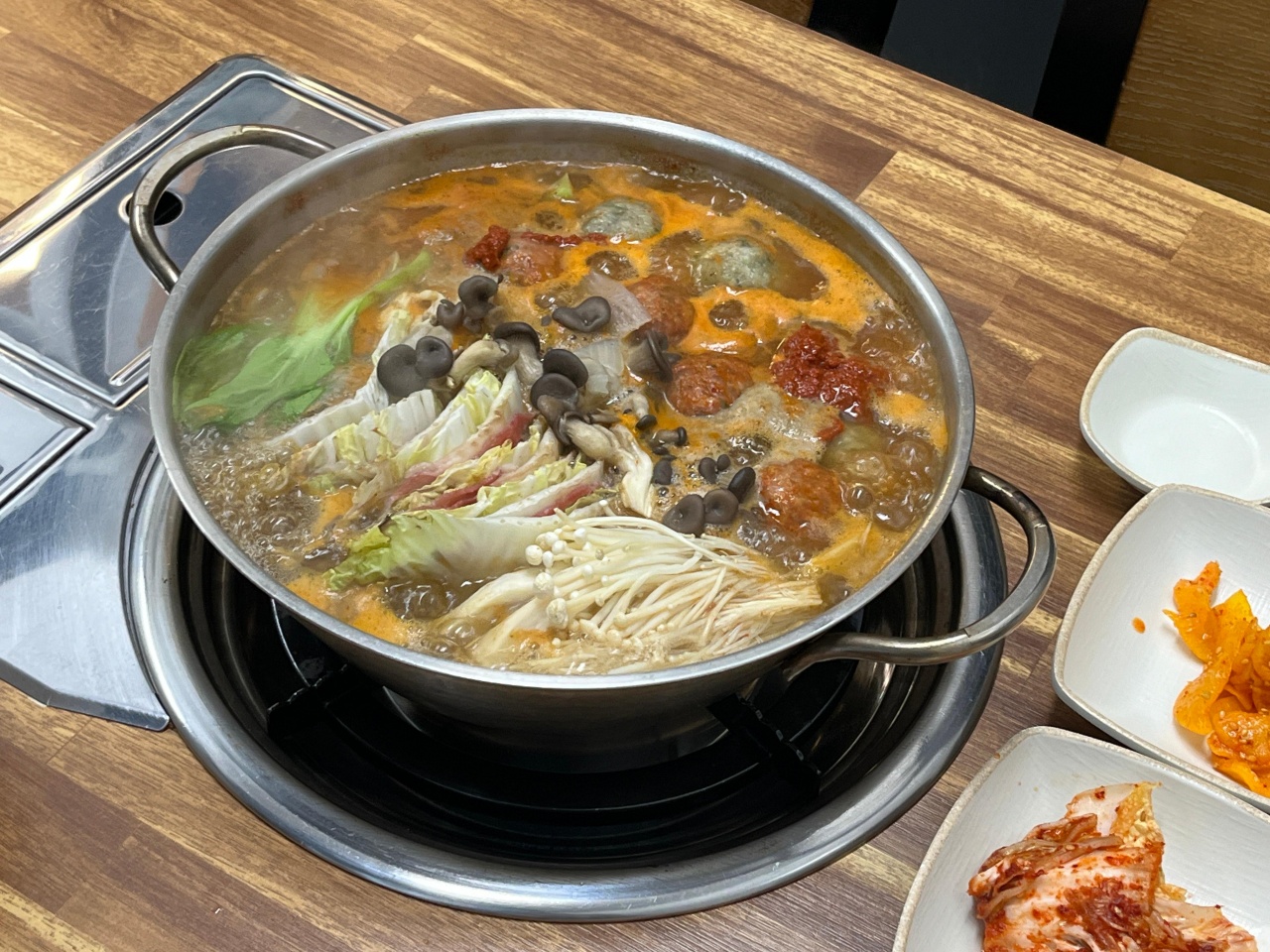 굴림샤브&콩국수 어린이대공원점 매장 방문 후 남겨주신 고객 리뷰 사진입니다.