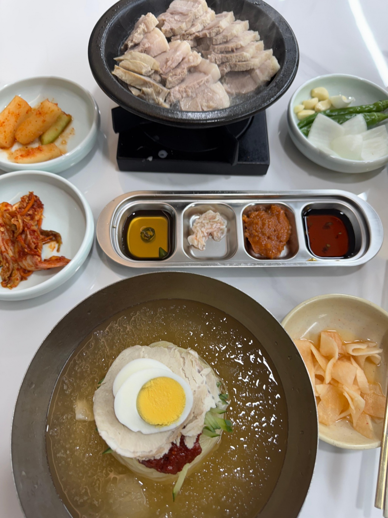 초량밀면 매장 방문 후 남겨주신 고객 리뷰 사진입니다.