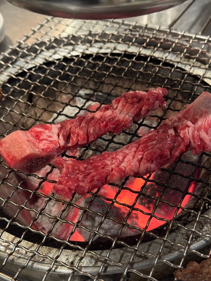 명호마농갈비 매장 방문 후 남겨주신 고객 리뷰 사진입니다.