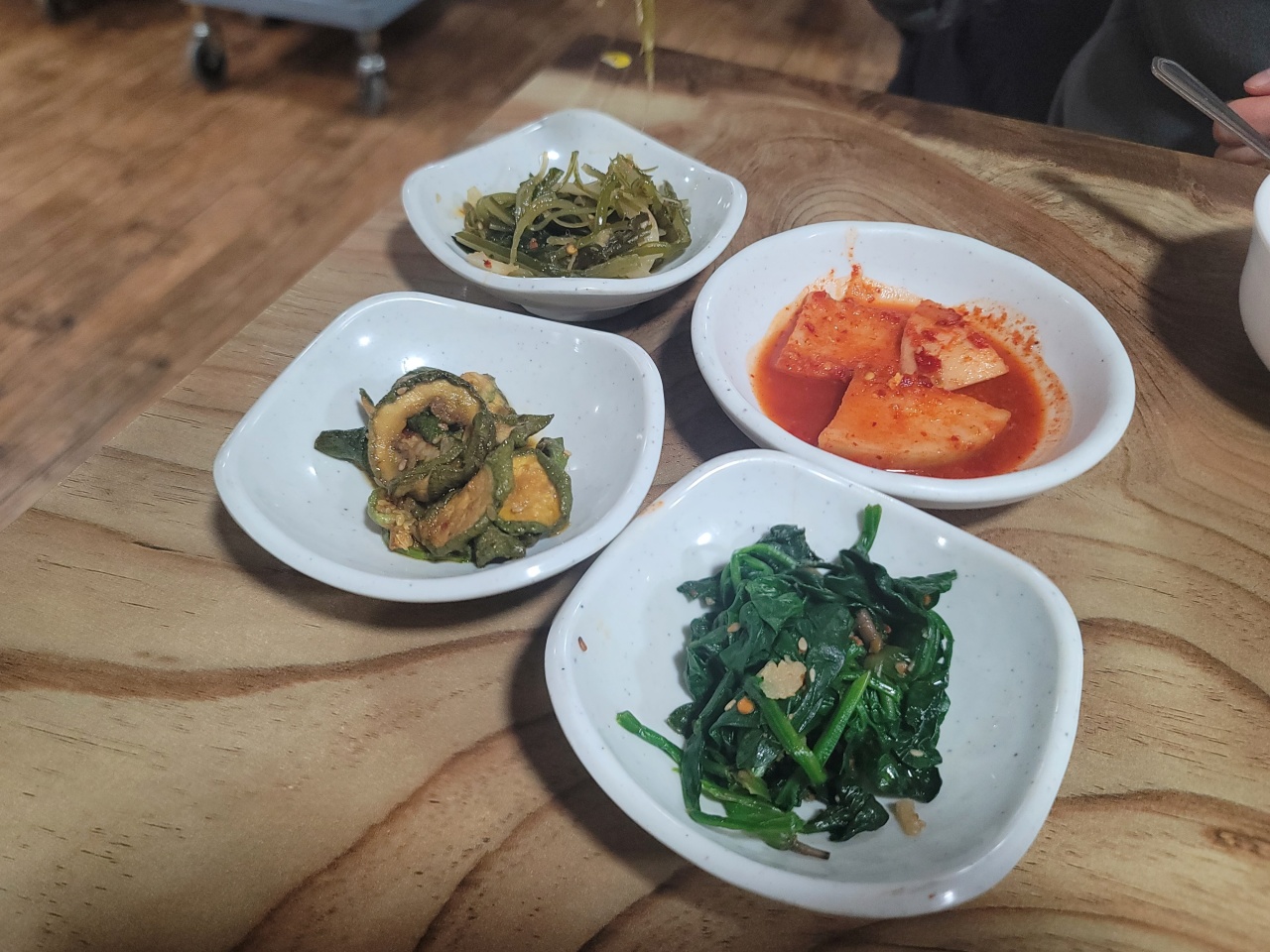 욕쟁이할머니집 매장 방문 후 남겨주신 고객 리뷰 사진입니다.