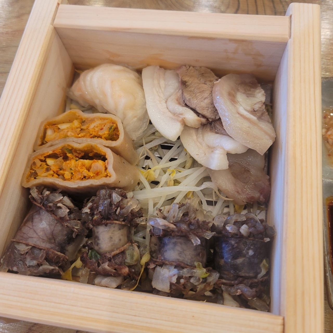 고향옥얼큰순대국 구리갈매점 매장 방문 후 남겨주신 고객 리뷰 사진입니다.