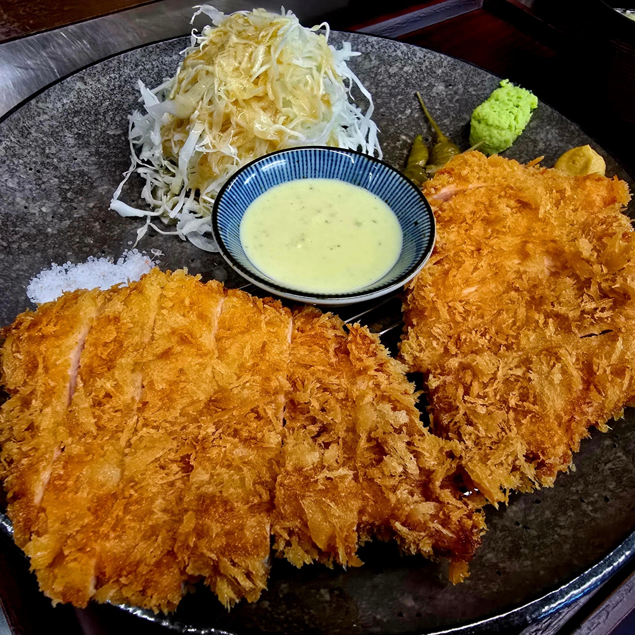 카츠디나인 신대방삼거리 본점 매장 방문 후 남겨주신 고객 리뷰 사진입니다.