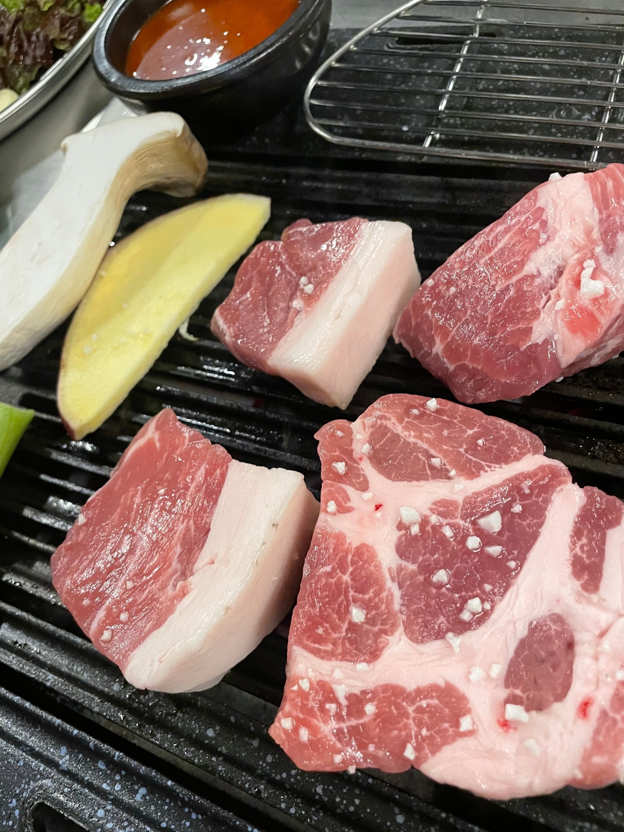 뭉텅 신대방삼거리역점 매장 방문 후 남겨주신 고객 리뷰 사진입니다.