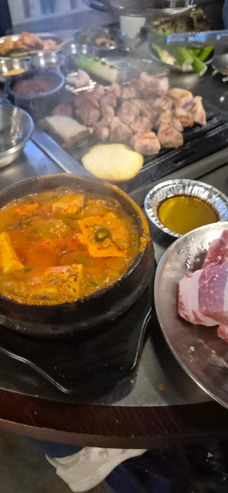뭉텅 신대방삼거리역점 매장 방문 후 남겨주신 고객 리뷰 사진입니다.