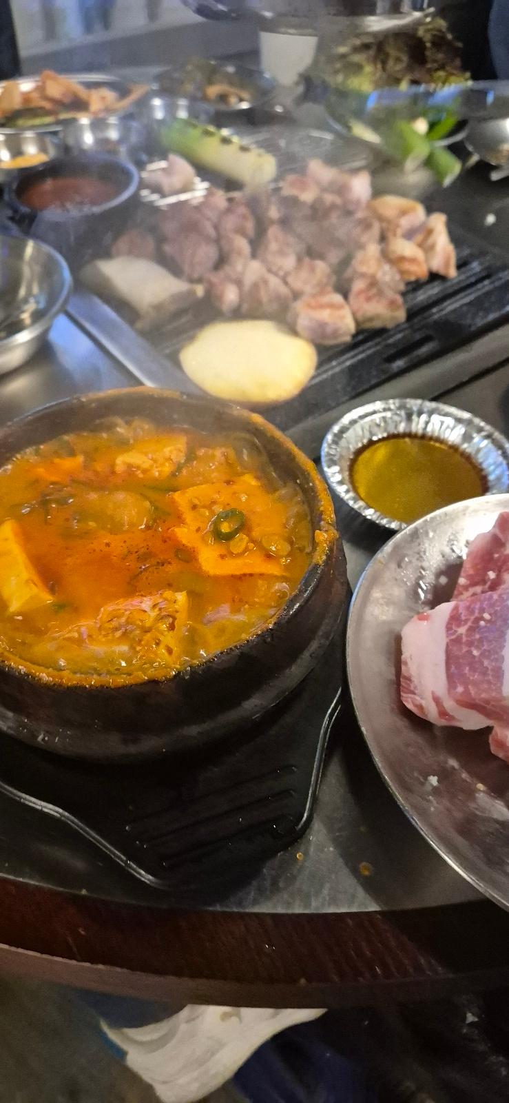 뭉텅 신대방삼거리역점 매장 방문 후 남겨주신 고객 리뷰 사진입니다.
