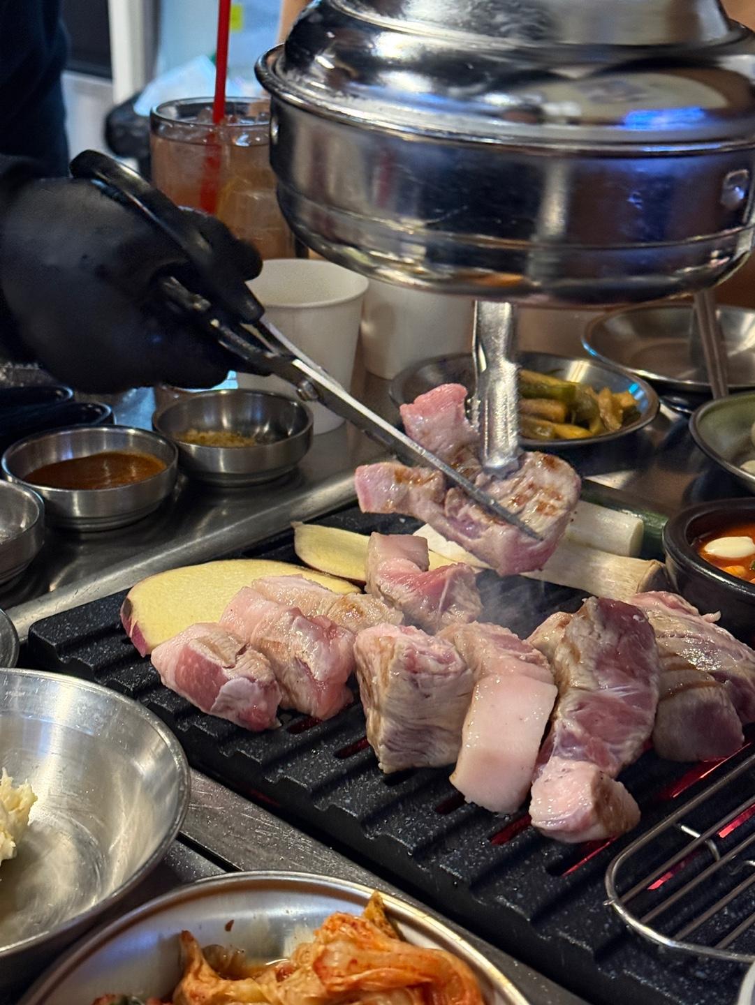 뭉텅 신대방삼거리역점 매장 방문 후 남겨주신 고객 리뷰 사진입니다.
