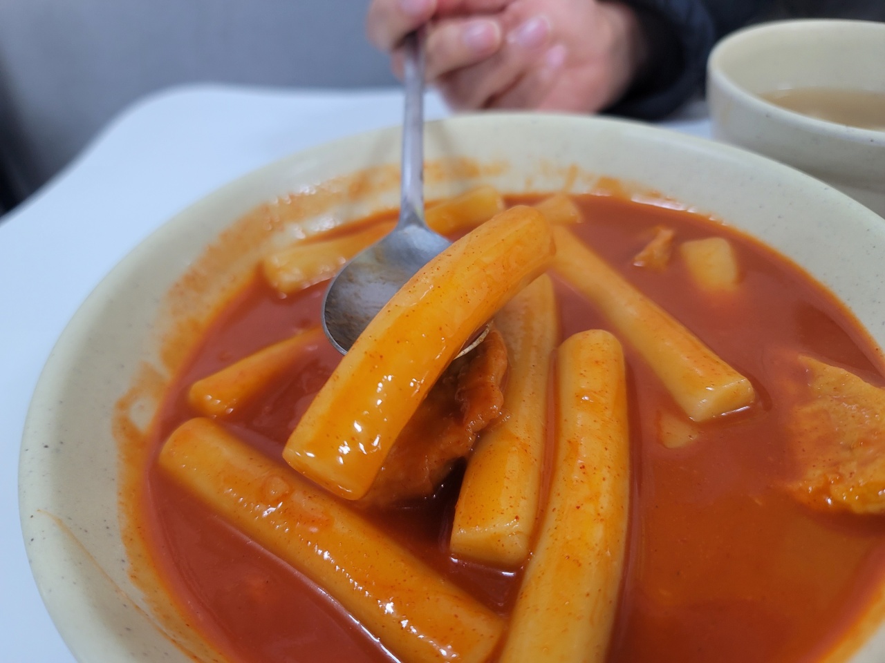 맷돌칼국수 매장 방문 후 남겨주신 고객 리뷰 사진입니다.