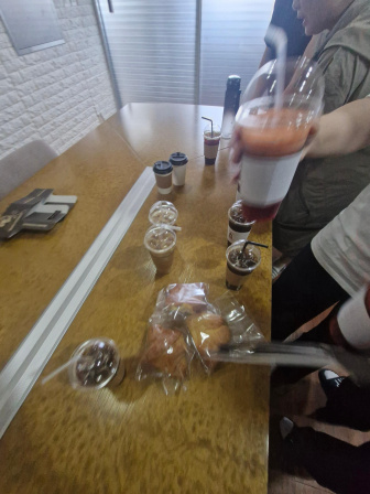 지니커피 , 경상남도 창원시 마산합포구 동서동로 29 1층